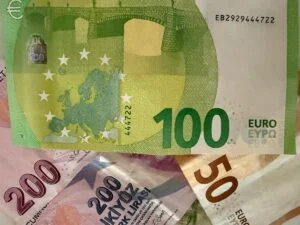 Warum ist der Euro in der Türkei so stark und die Lira so schwach? – 5 Gründe für den Währungsanstieg